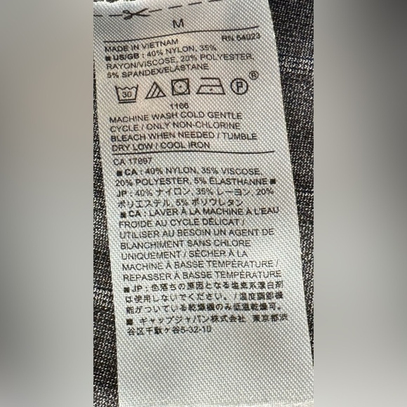 Banana Republic Sleeveless Black with White Pinstripe Blouse - Picture 12 of 12